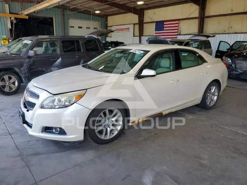 2013 Chevrolet Malibu photo