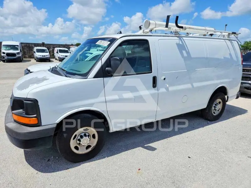 2013 Chevrolet Express фото