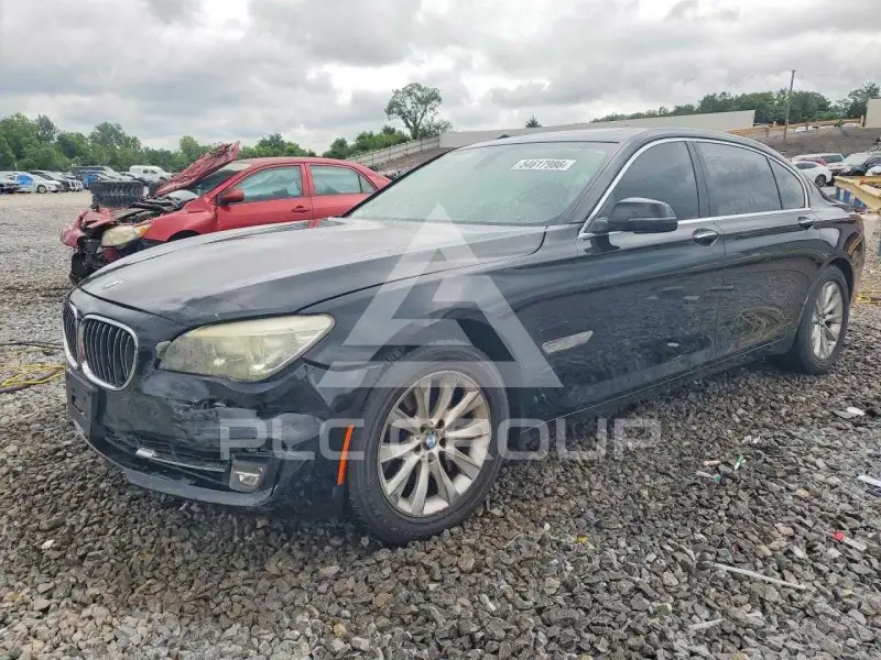 2013 BMW 740 фото