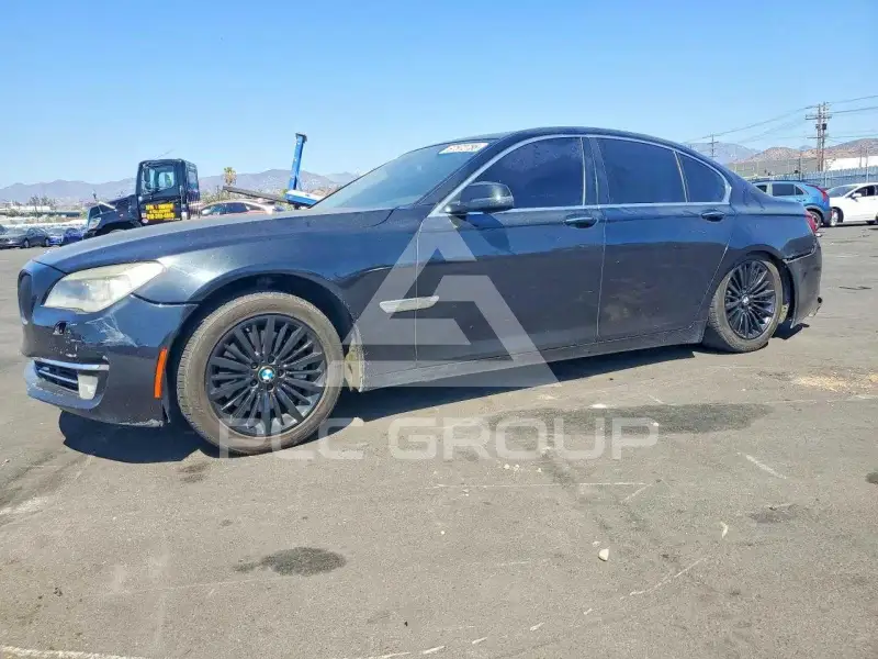 2013 BMW 740 photo