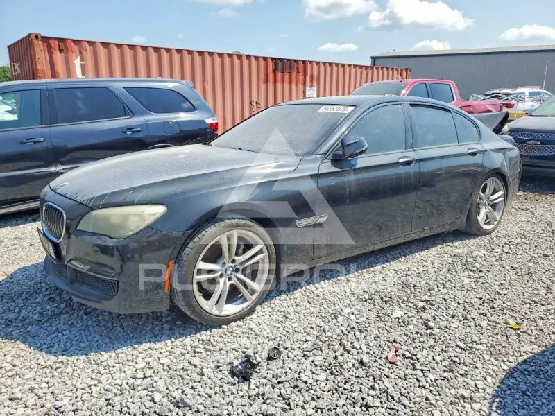 2013 BMW 740 фото