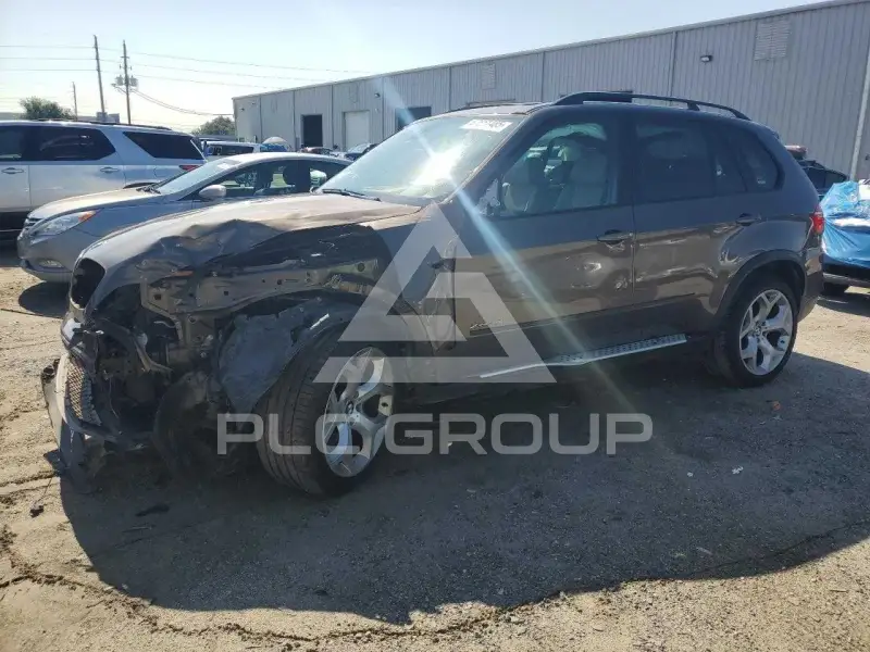 2013 BMW X5 фото