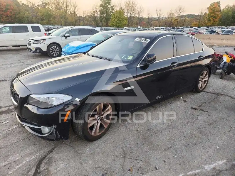 2013 BMW 528 photo