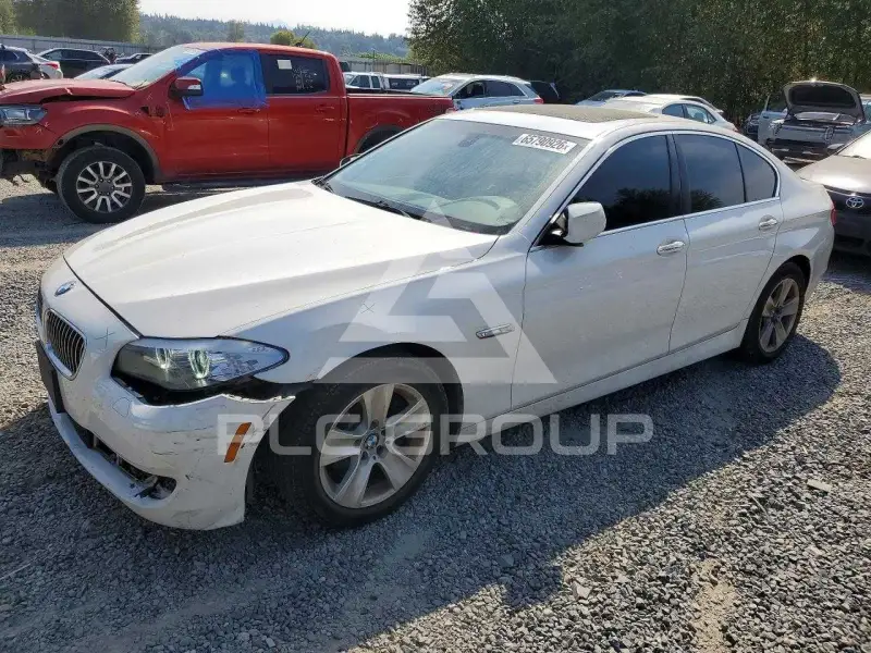 2013 BMW 528 фото