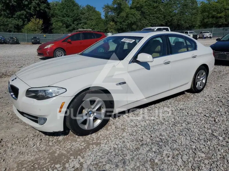 2013 BMW 528 photo