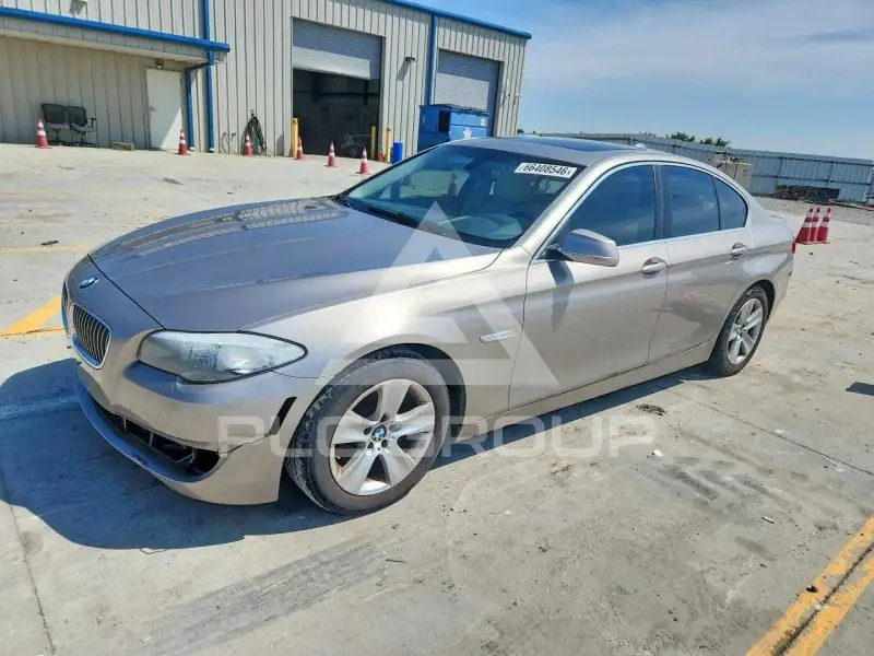 2013 BMW 528 фото
