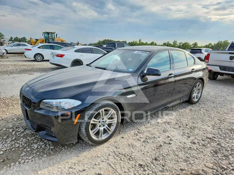 2013 BMW 528 photo