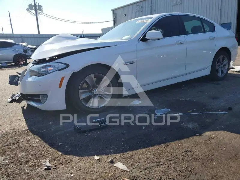 2013 BMW 528 photo