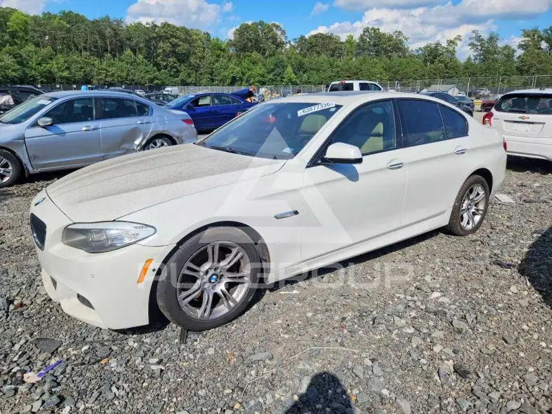 2013 BMW 528 photo