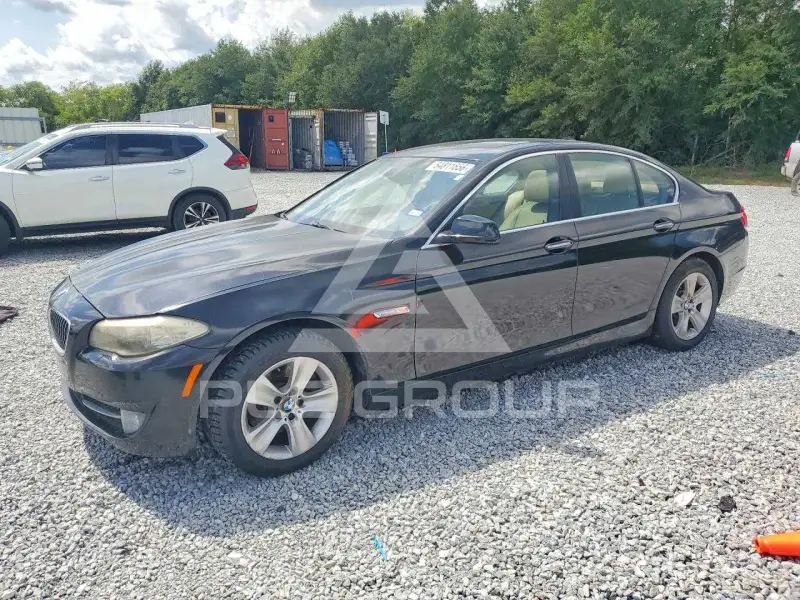 2013 BMW 528 photo