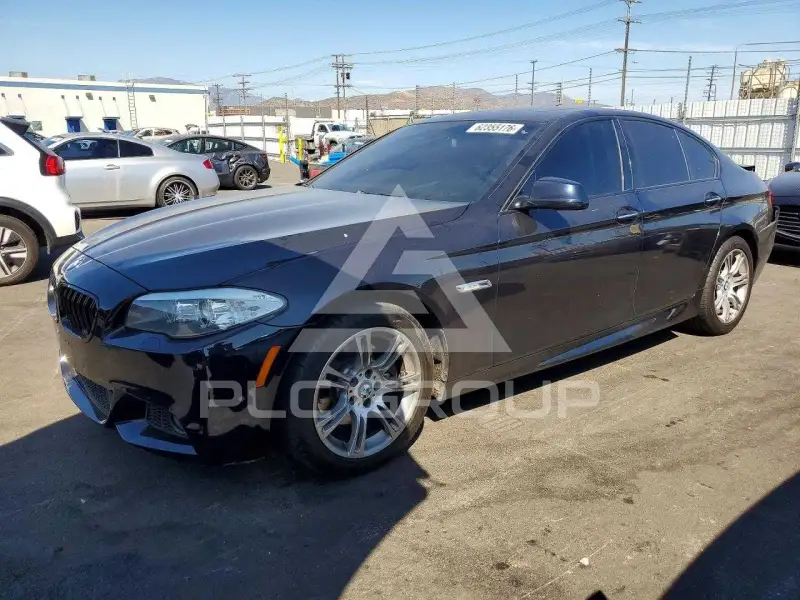 2013 BMW 528 photo
