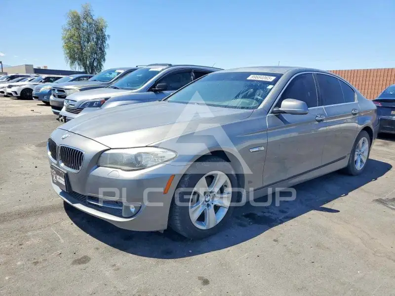 2013 BMW 528 фото