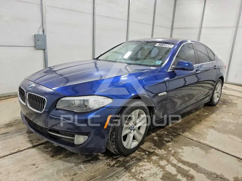 2013 BMW 528 photo