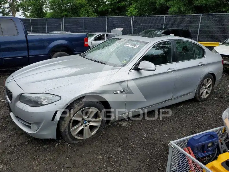 2013 BMW 528 photo
