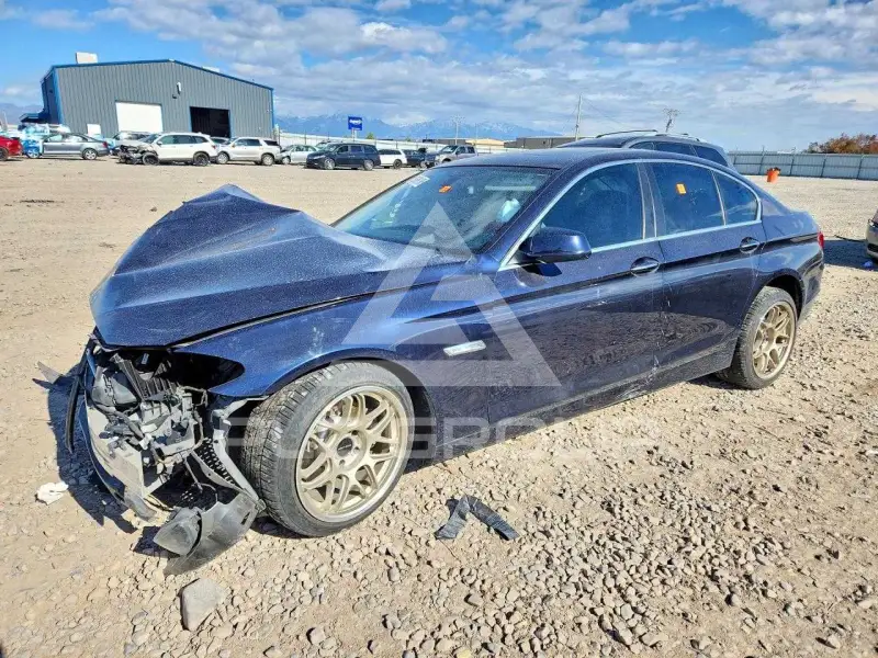 2013 BMW 528 photo