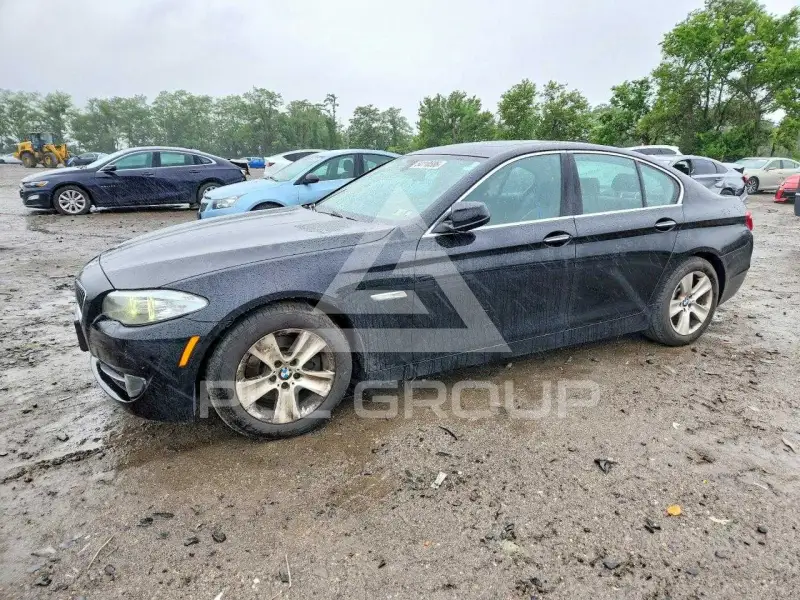 2013 BMW 528 photo