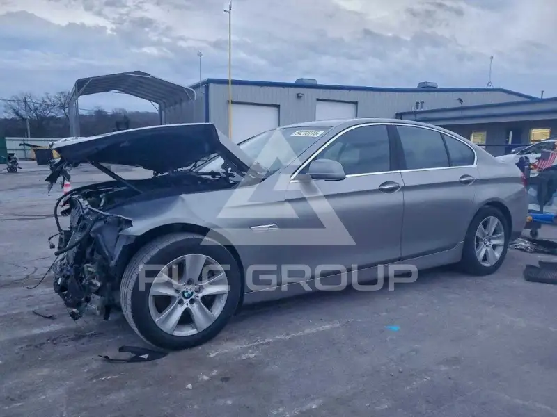 2013 BMW 528 фото