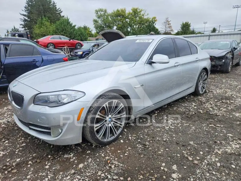 2013 BMW 528 фото