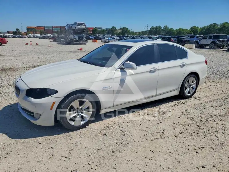 2013 BMW 528 фото