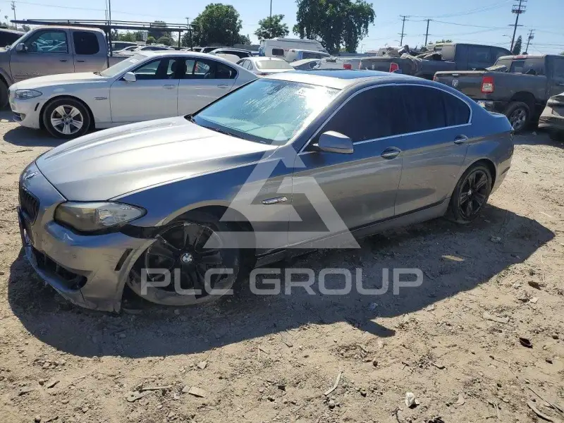 2013 BMW 528 photo