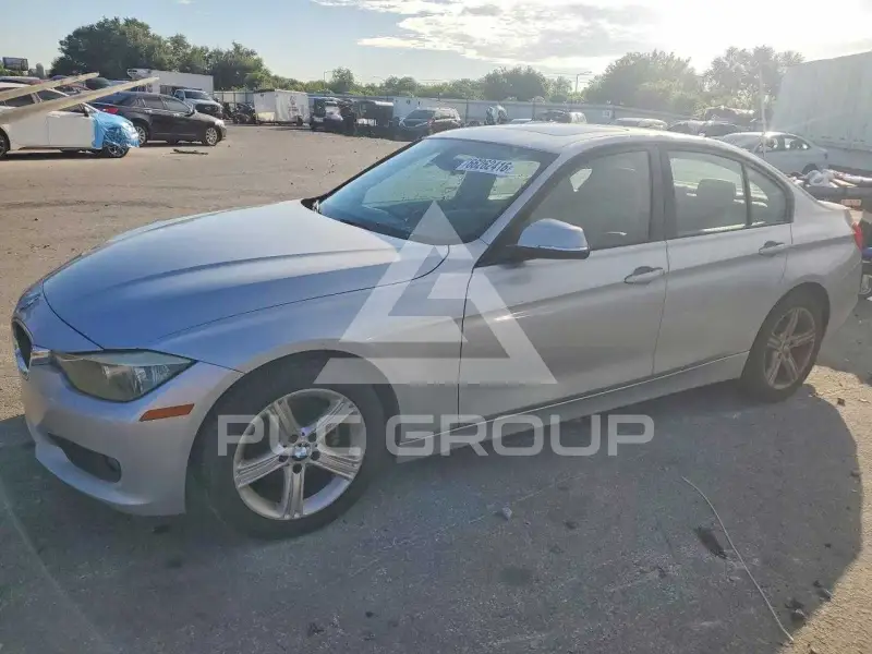 2013 BMW 320 фото