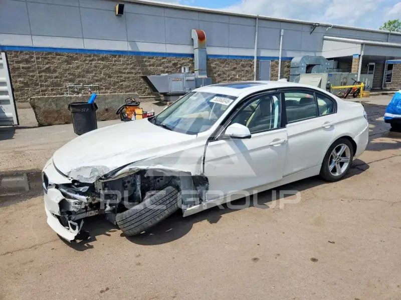 2013 BMW 320 фото