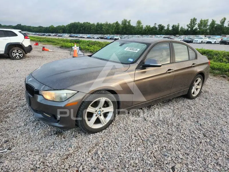 2013 BMW 320 фото