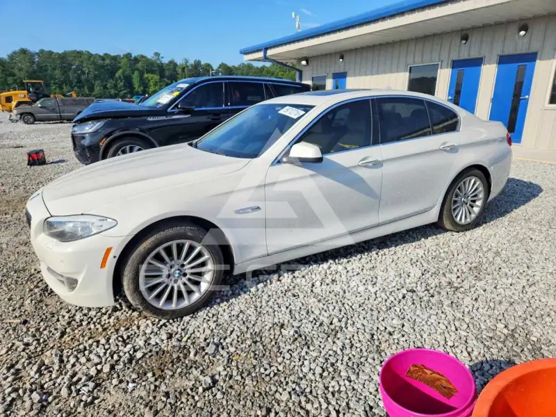 2013 BMW 535 фото