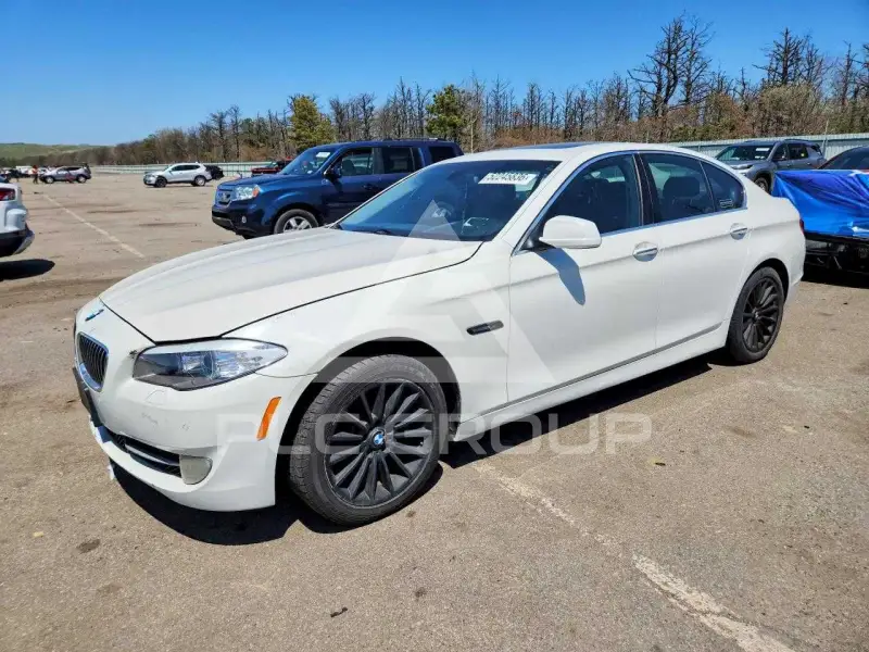 2013 BMW 535 photo