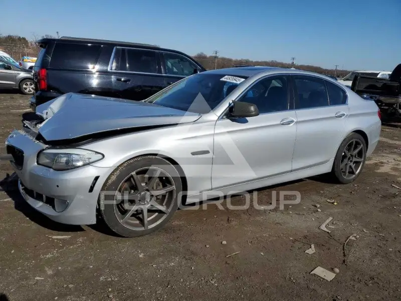 2013 BMW 535 photo