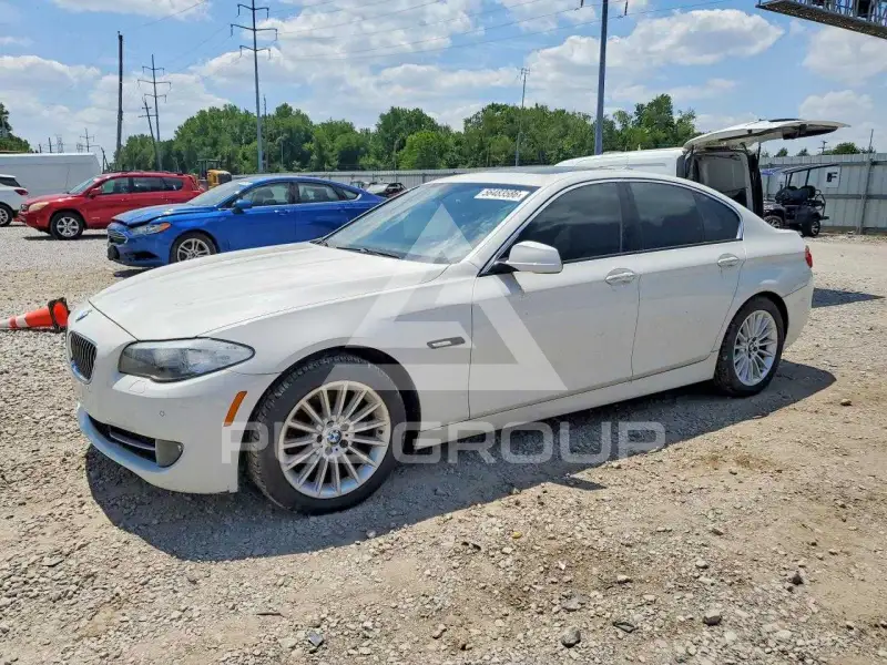 2013 BMW 535 фото