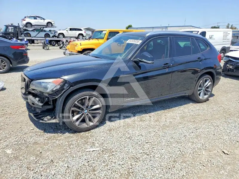 2013 BMW X1 фото