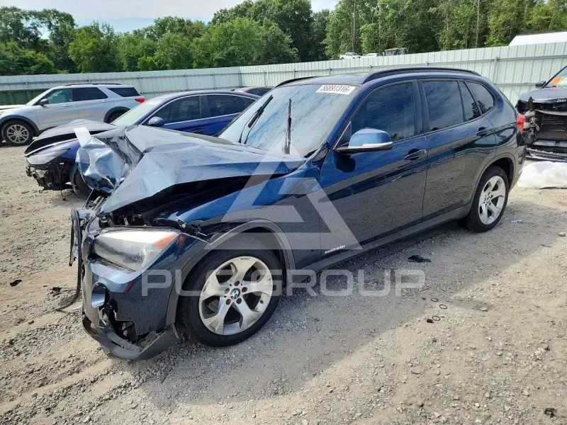 2013 BMW X1 фото