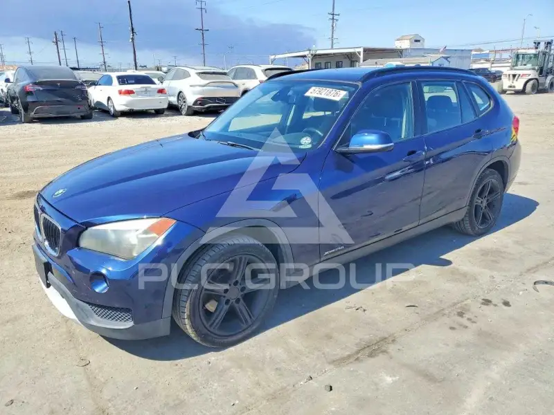 2013 BMW X1 фото