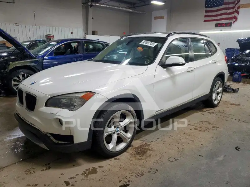 2013 BMW X1 photo