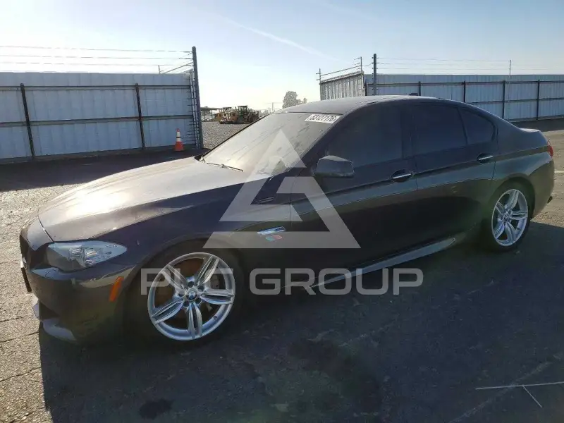 2013 BMW 550 фото