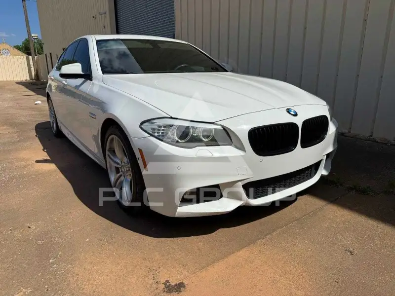 2013 BMW 550 фото