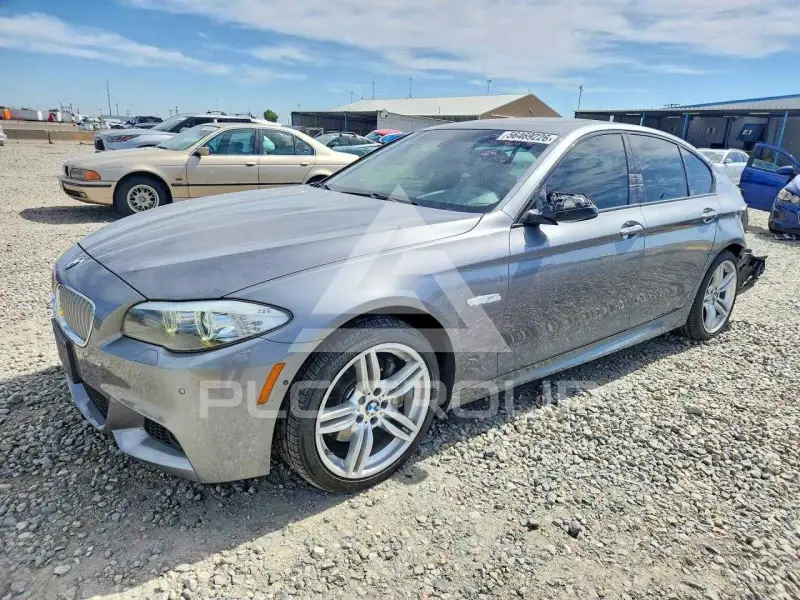 2013 BMW 550 фото