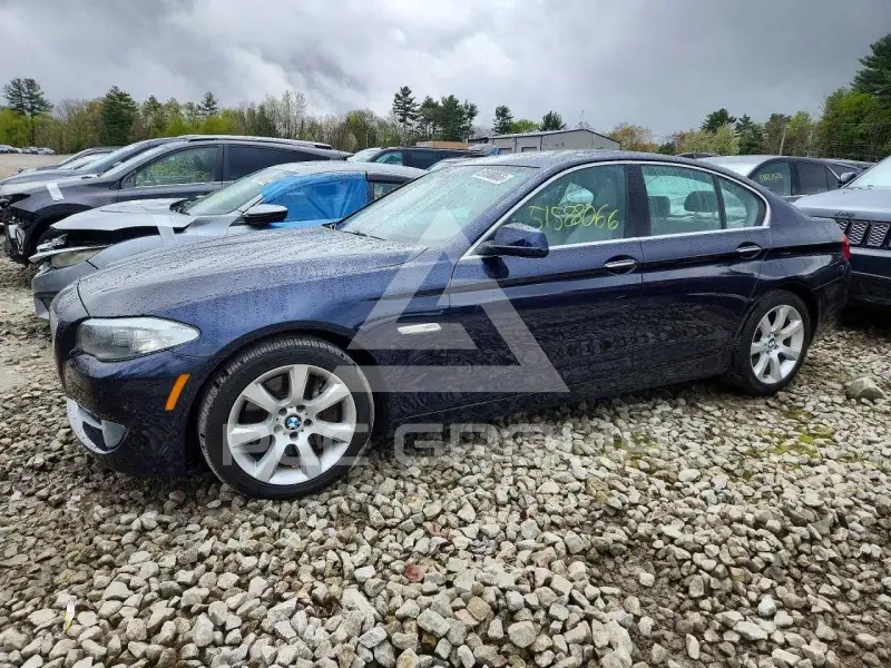 2013 BMW 550 фото