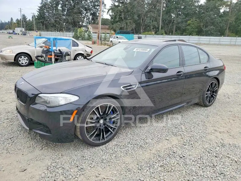 2013 BMW M5 фото