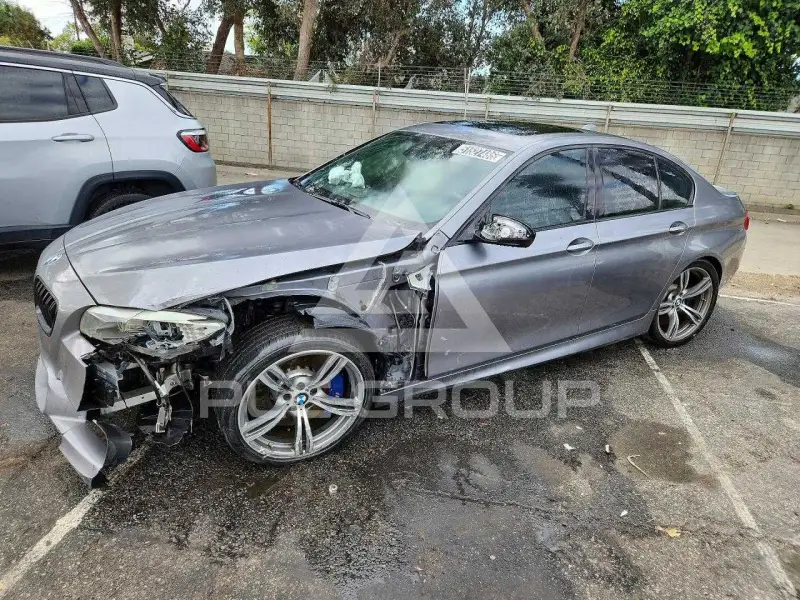 2013 BMW M5 фото