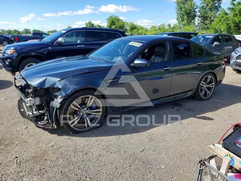 2013 BMW M5 фото