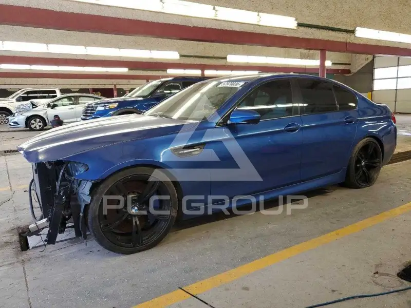 2013 BMW M5 фото