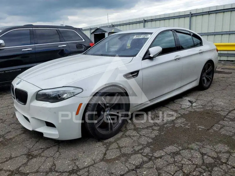 2013 BMW M5 photo