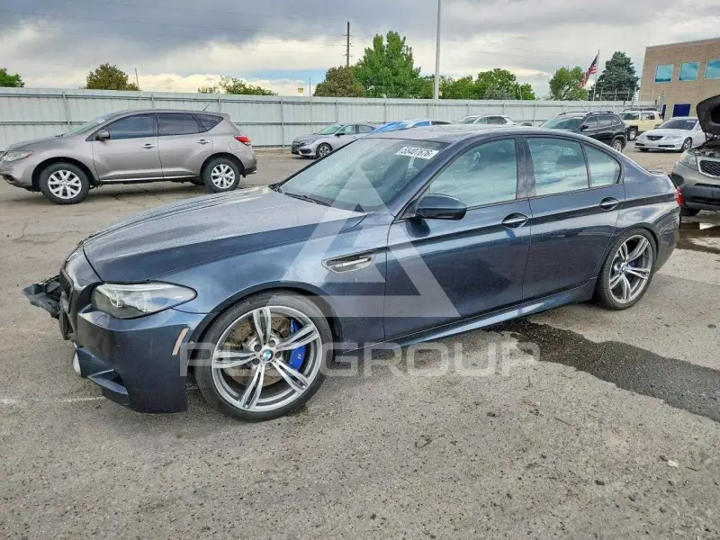 2013 BMW M5 фото