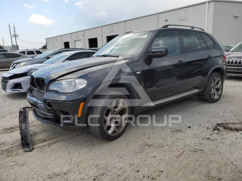 2013 BMW X5 фото