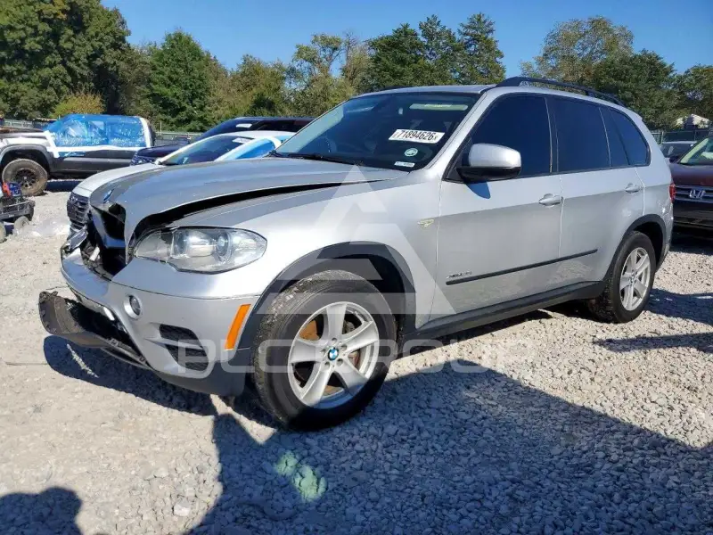 2013 BMW X5 фото