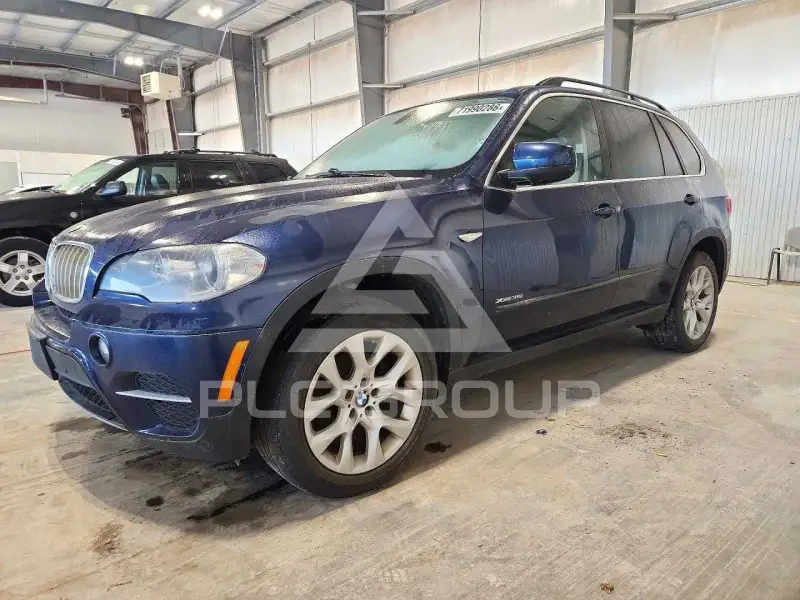 2013 BMW X5 фото