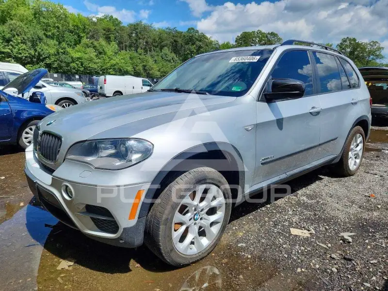 2013 BMW X5 фото