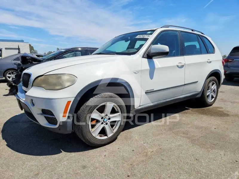 2013 BMW X5 фото